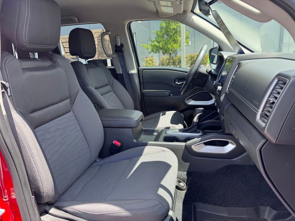 2024 Nissan Frontier Crew Cab SV 4x4