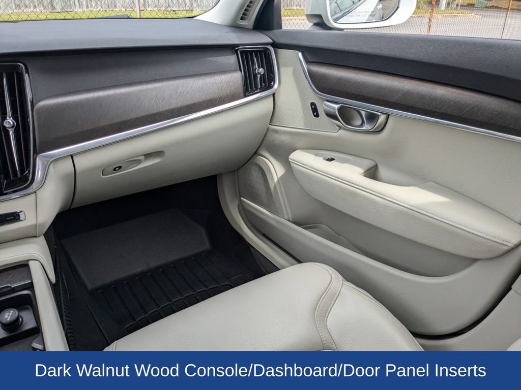 2018 Volvo V90 Cross Country T6