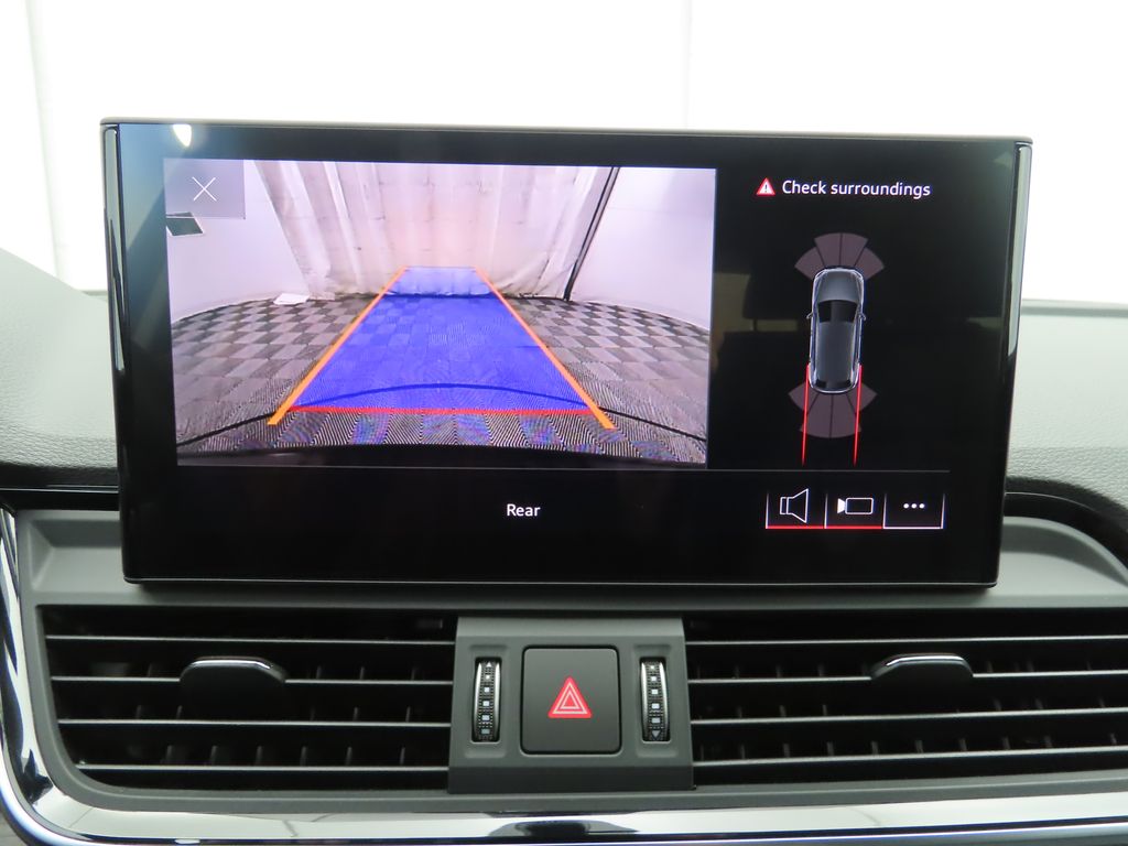 Thumbnail: 2023 Audi Q5 - 14