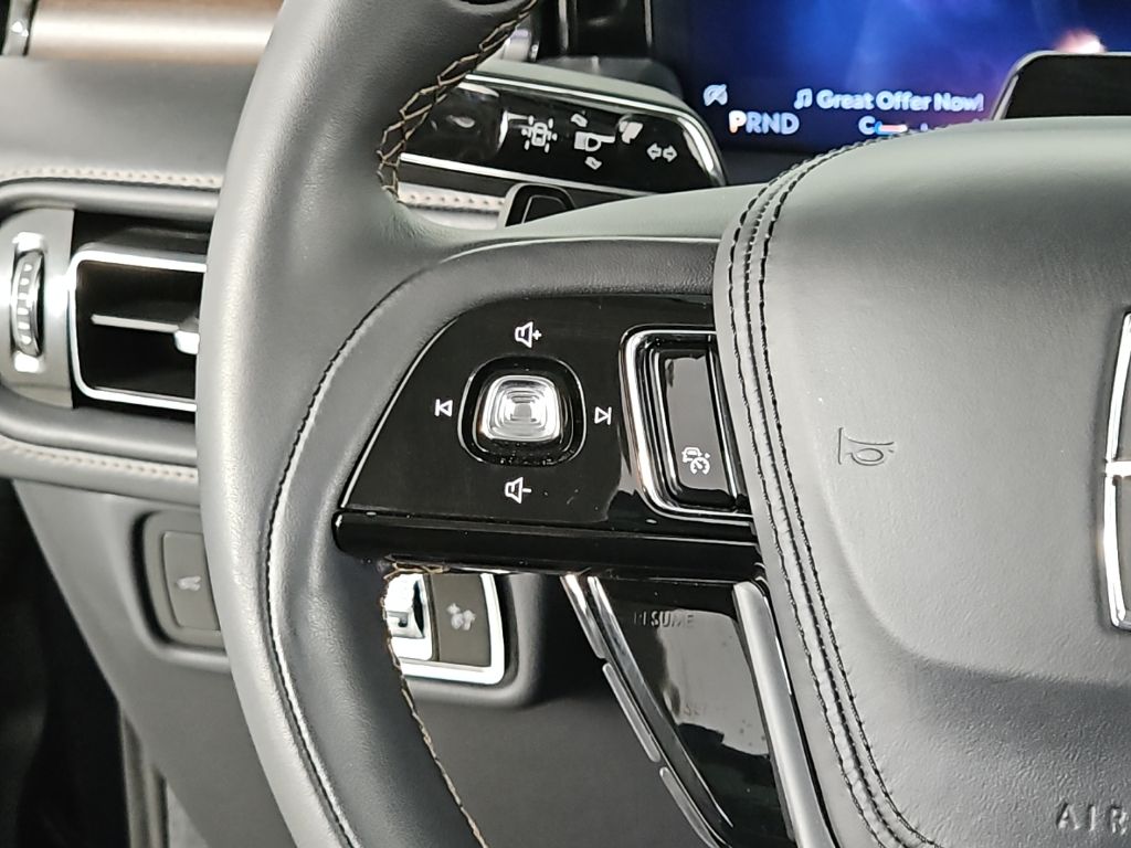 Thumbnail: 2025 Lincoln Aviator - 29