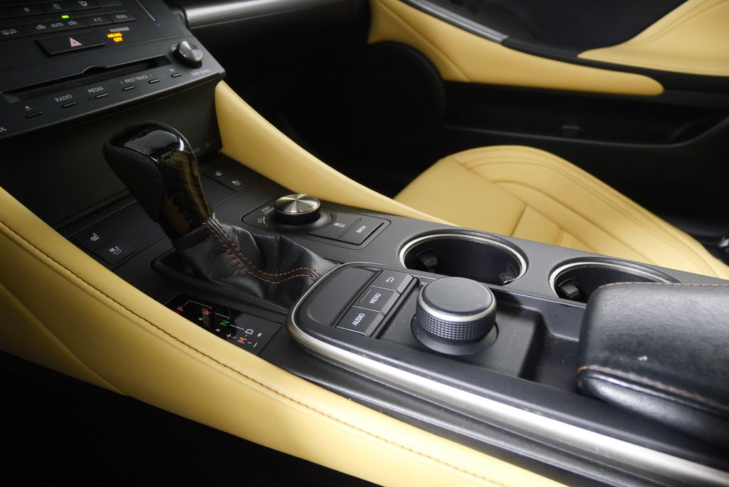Thumbnail: 2017 Lexus RC - 23