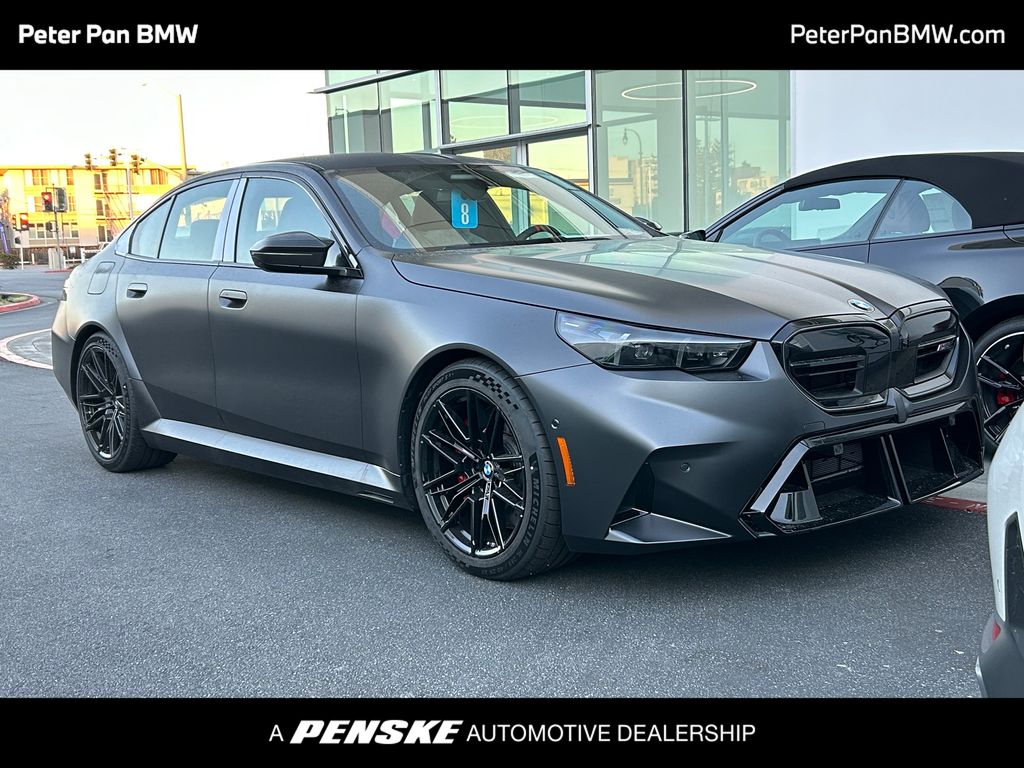 Thumbnail: 2026 BMW M5 - 1