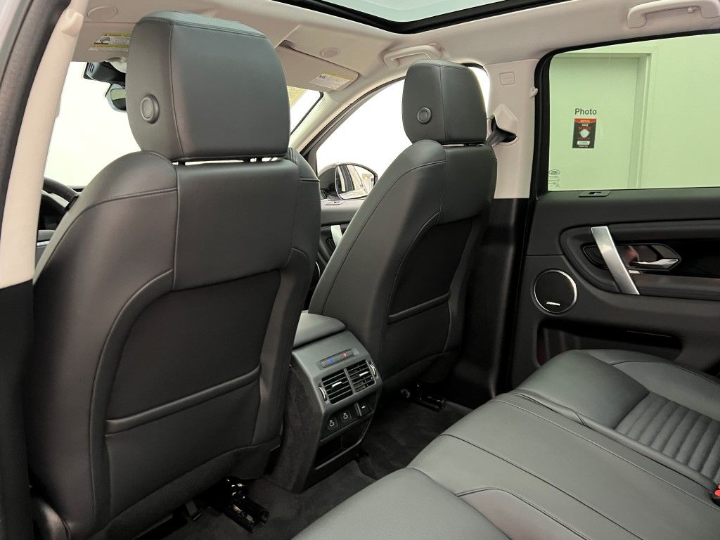 Thumbnail: 2024 Land Rover Discovery Sport - 21