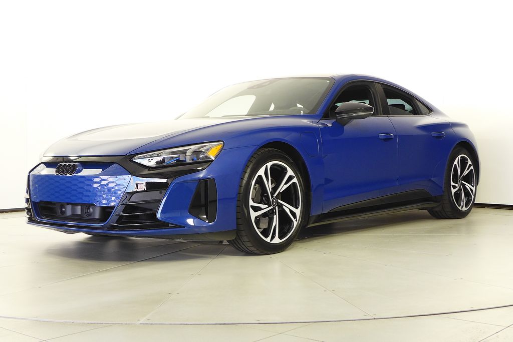 Thumbnail: 2023 Audi e-tron GT - 2