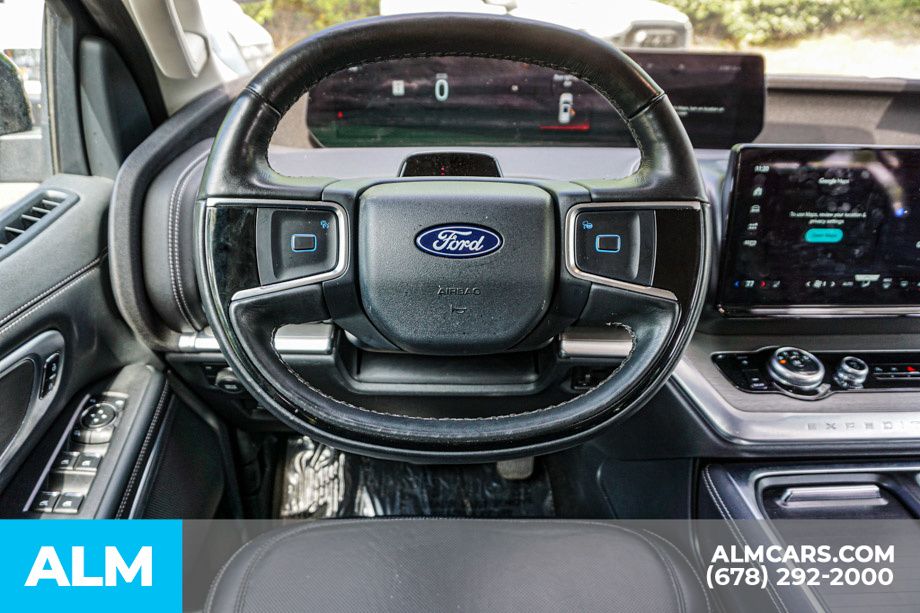 Used 2025 Black Ford Platinum image 31