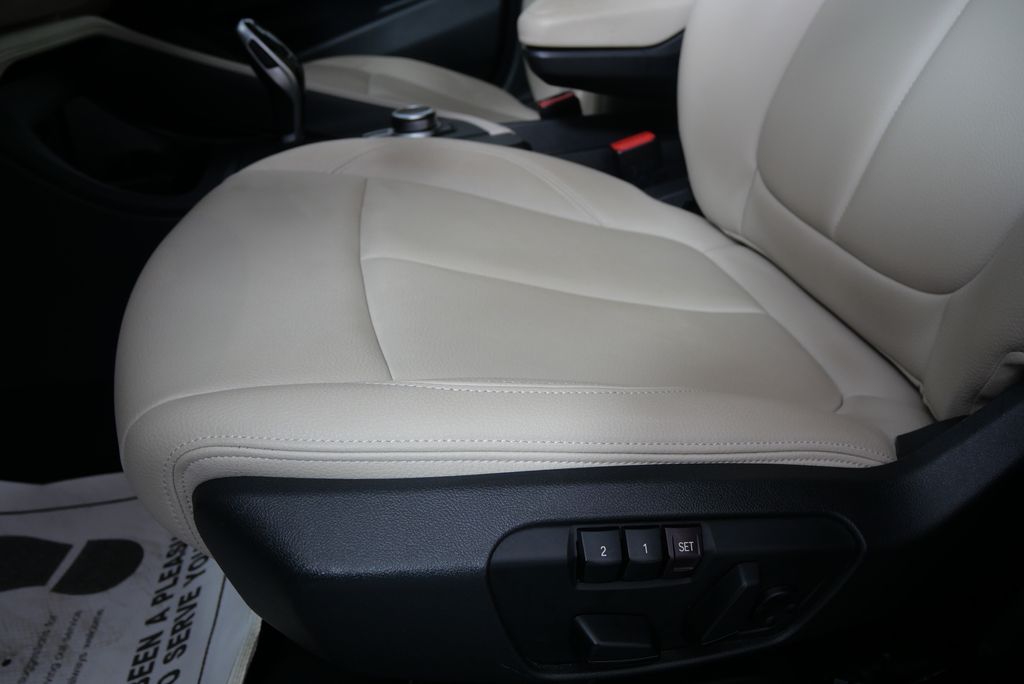 2022 BMW X1 sDrive28i 9