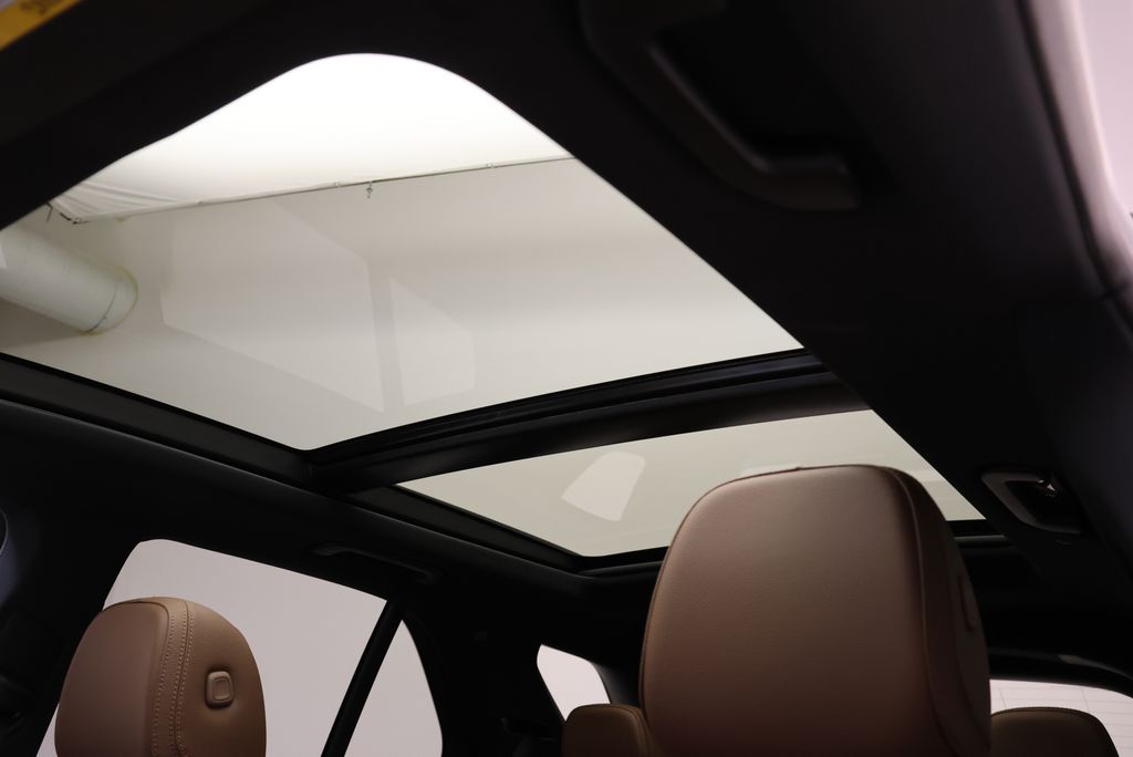 Thumbnail: 2026 Mercedes-Benz GLE - 15