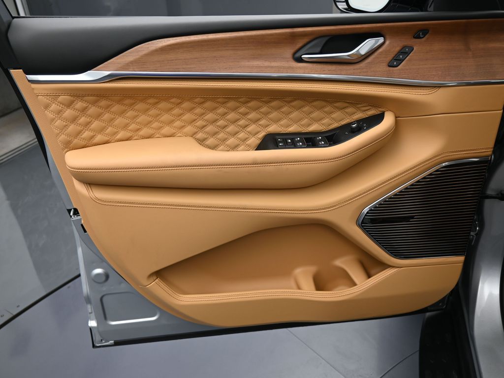 New 2025 Silver Zynith Jeep Summit image 13