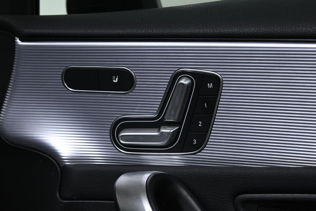 Thumbnail: 2020 Mercedes-Benz A-Class - 27
