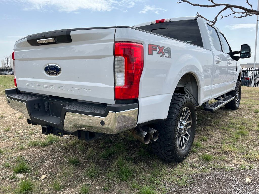 2019 Ford F-250 Lariat 3