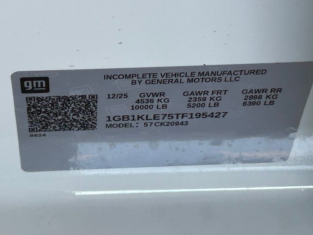 New 2026 Summit White Chevrolet Work Truck image 52