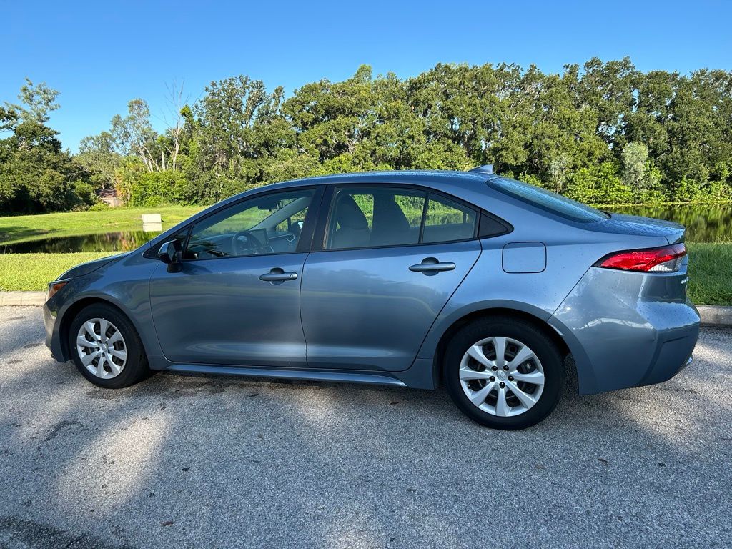 Thumbnail: 2022 Toyota Corolla - 3