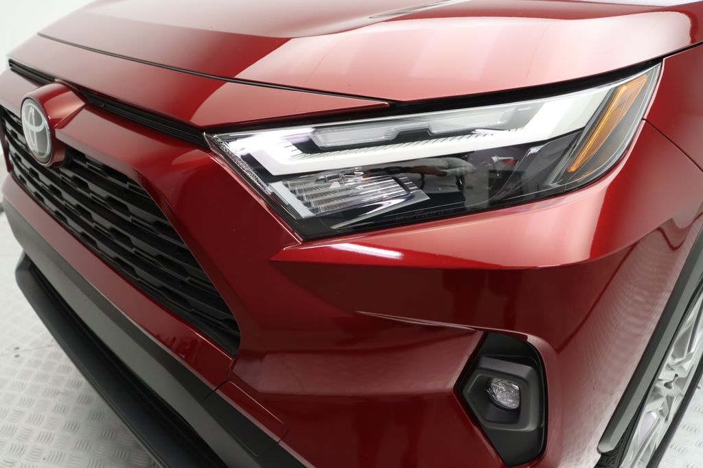 2023 Toyota RAV4 XLE Premium 3