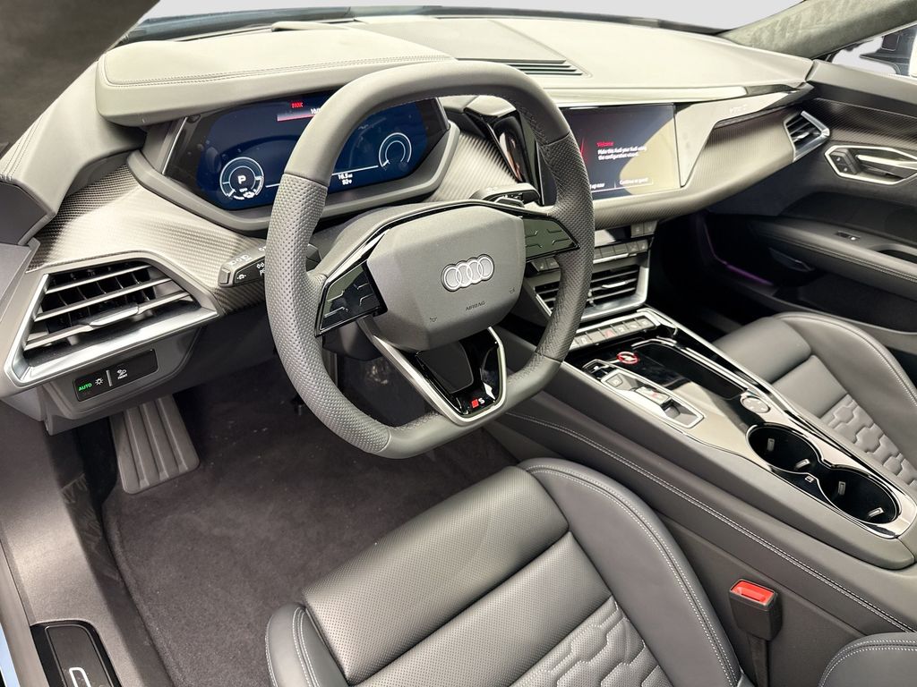 Thumbnail: 2026 Audi e-tron GT - 9