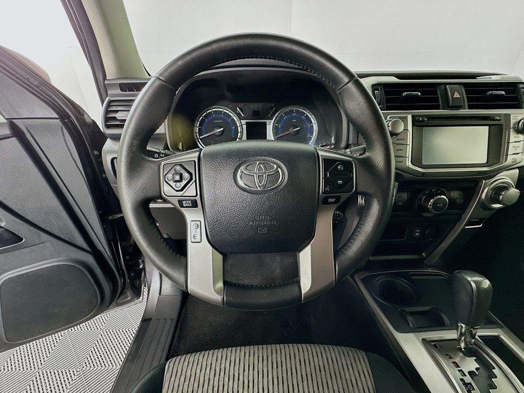 Thumbnail: 2015 Toyota 4Runner - 11