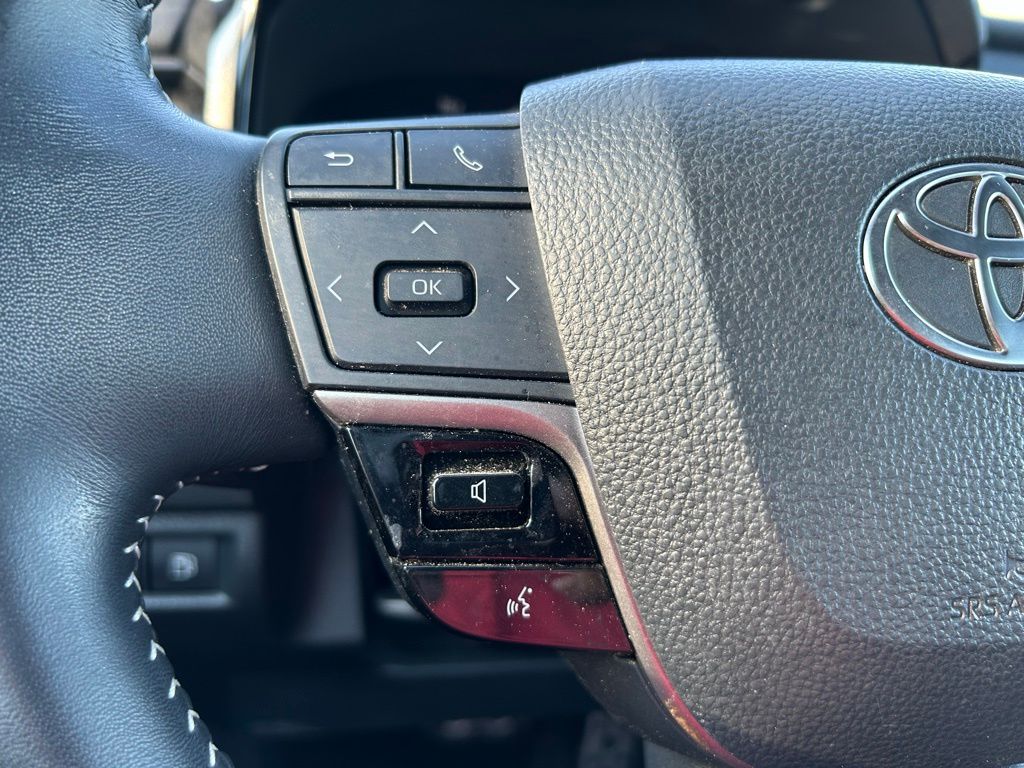 Thumbnail: 2025 Toyota Camry - 20