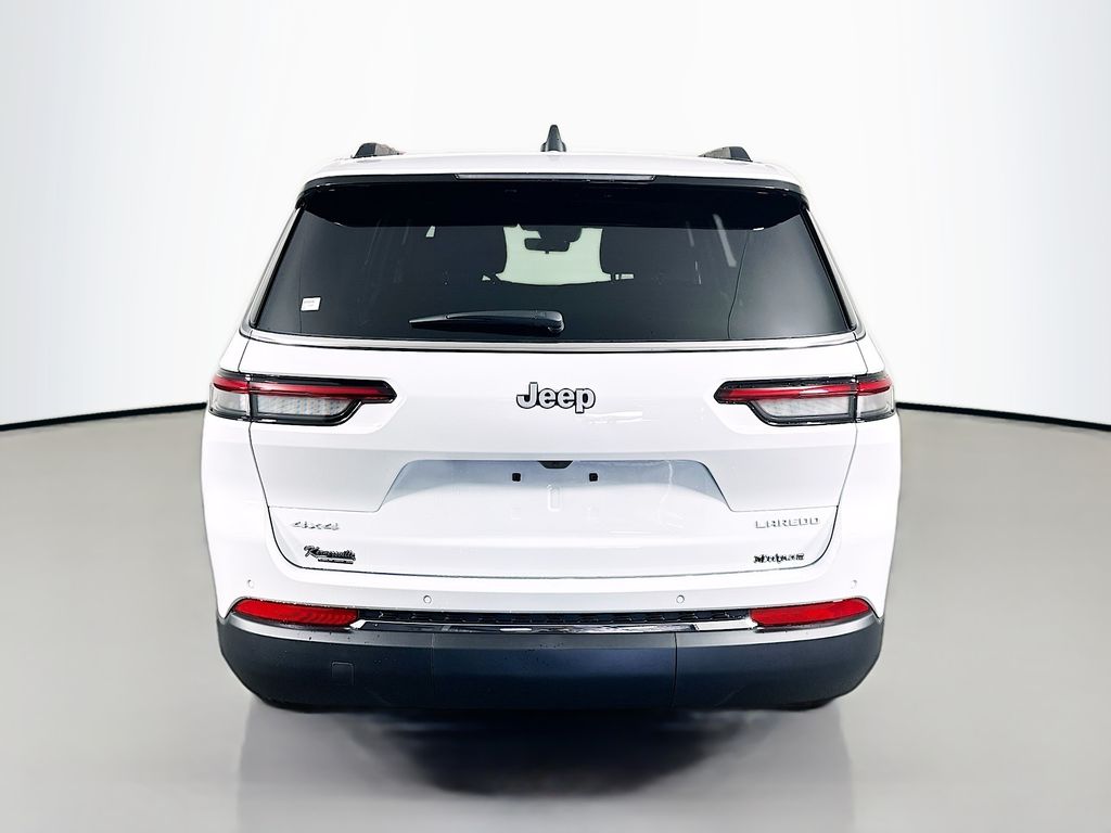 New 2026 White/off-white Jeep Laredo image 6
