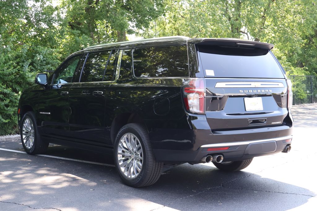 Thumbnail: 2023 Chevrolet Suburban - 8
