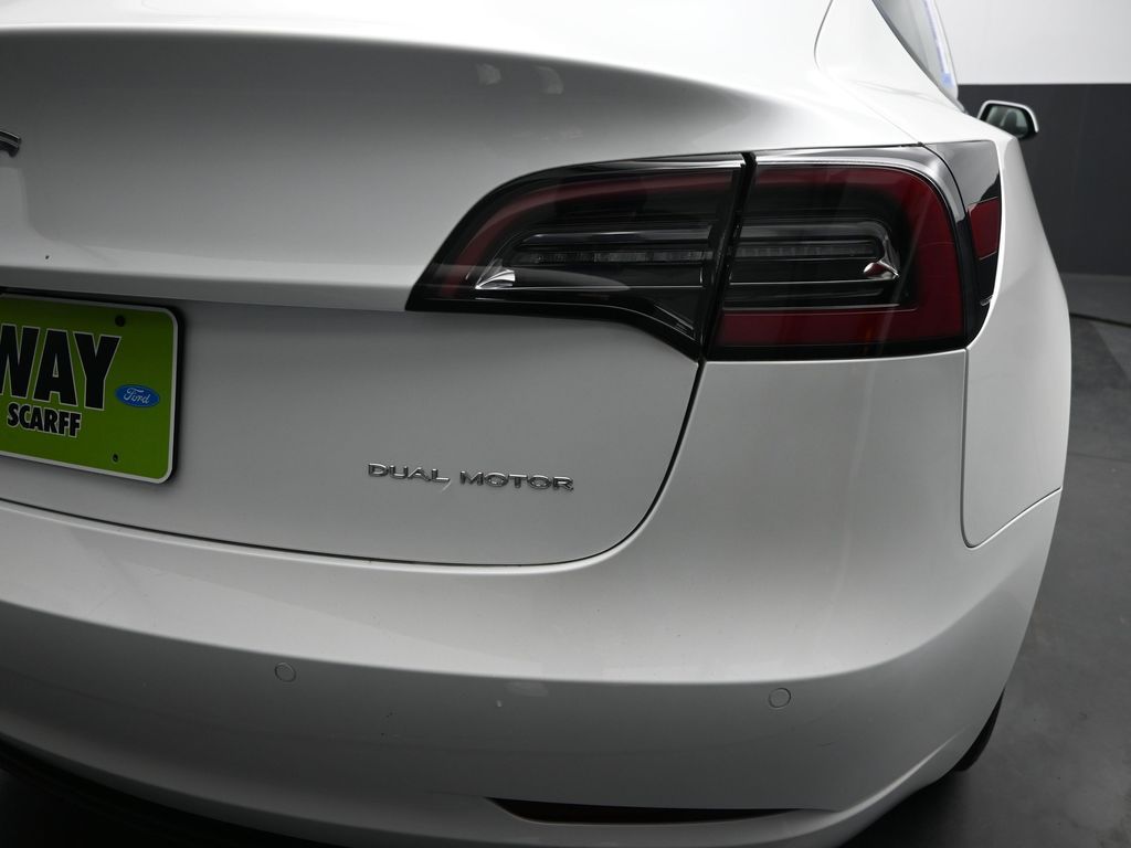 2022 Tesla Model 3 Long Range Dual Motor All-Wheel Drive
