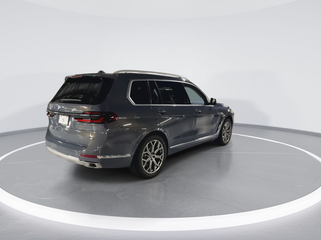 Thumbnail: 2026 BMW X7 - 8