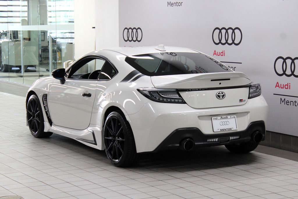 Thumbnail: 2023 Toyota GR86 - 4