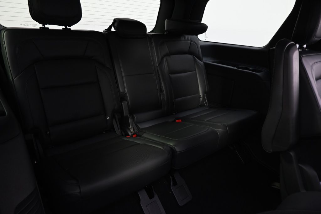 New 2026 White Lincoln Reserve image 19