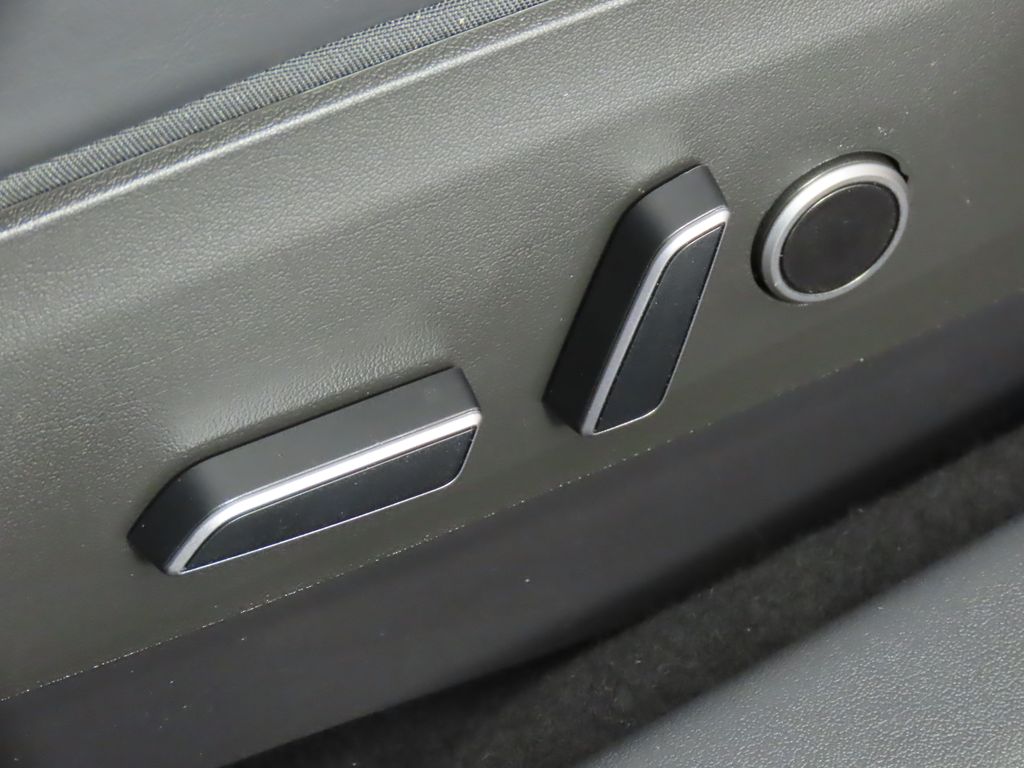 Thumbnail: 2023 Tesla Model 3 - 25