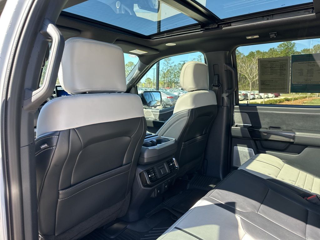 2024 Avalanche Ford F-150 Lightning Platinum AWD Truck