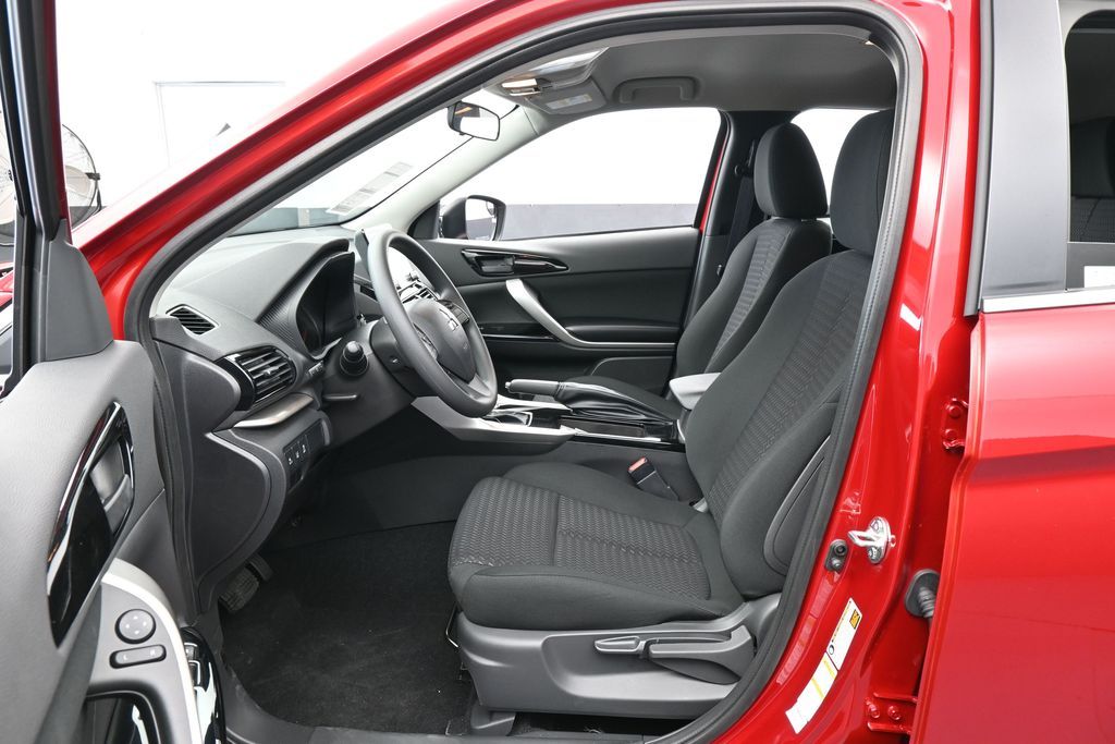 New 2026 Red Mitsubishi LE image 11