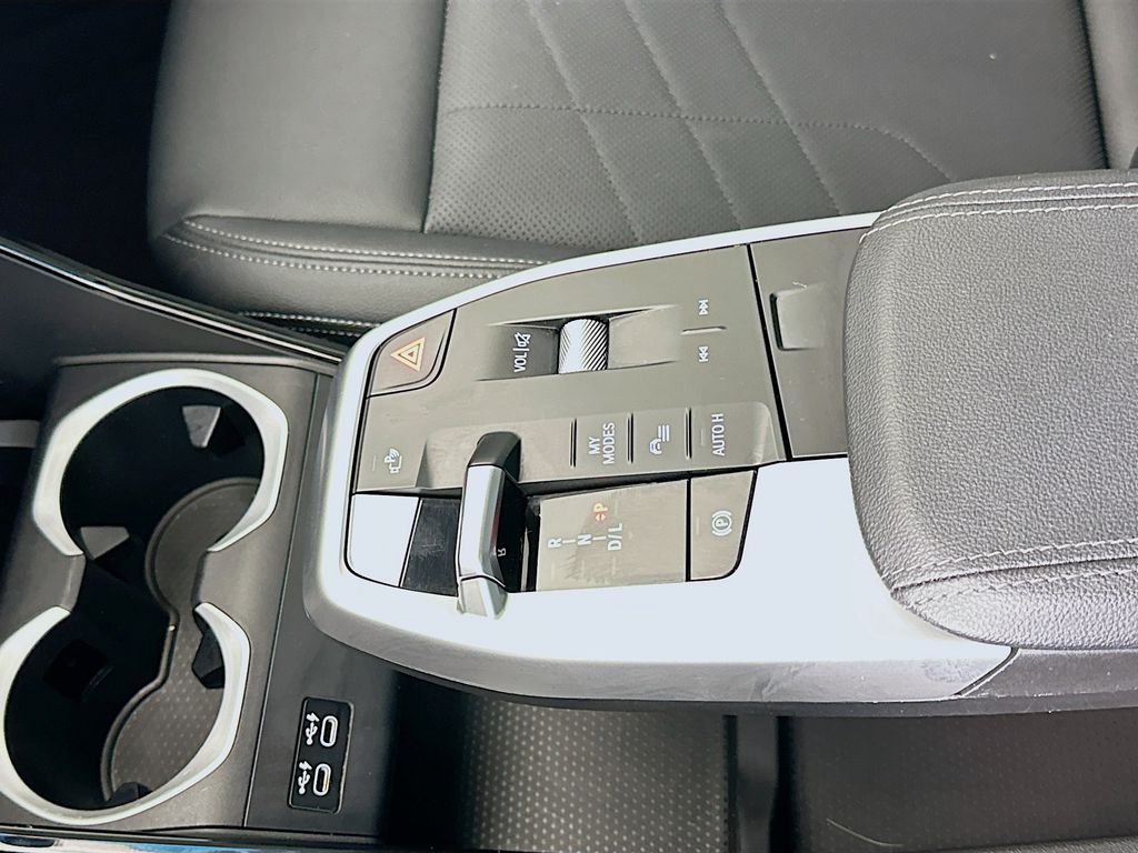 Thumbnail: 2023 BMW X1 - 17