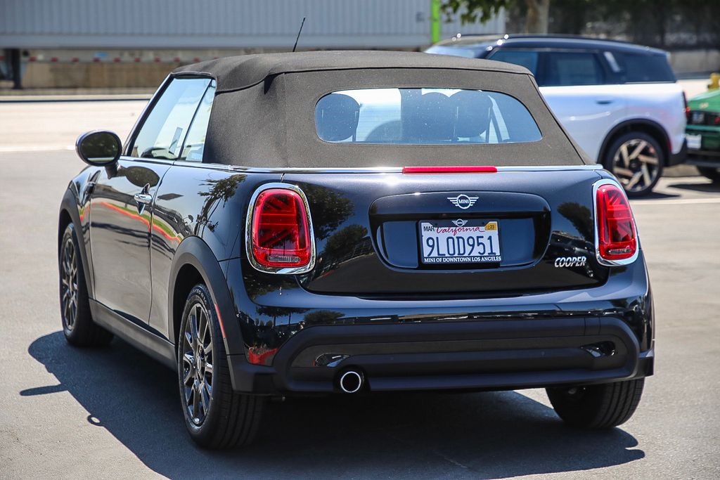 2024 MINI Cooper Signature 6