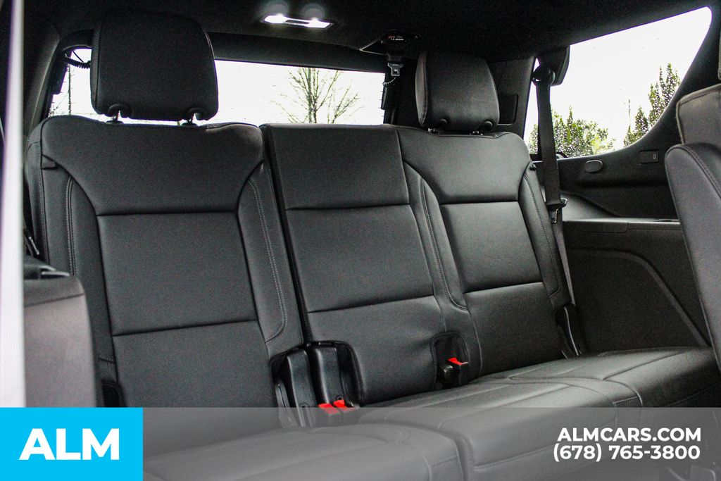Used 2025 Black Chevrolet Z71 image 21