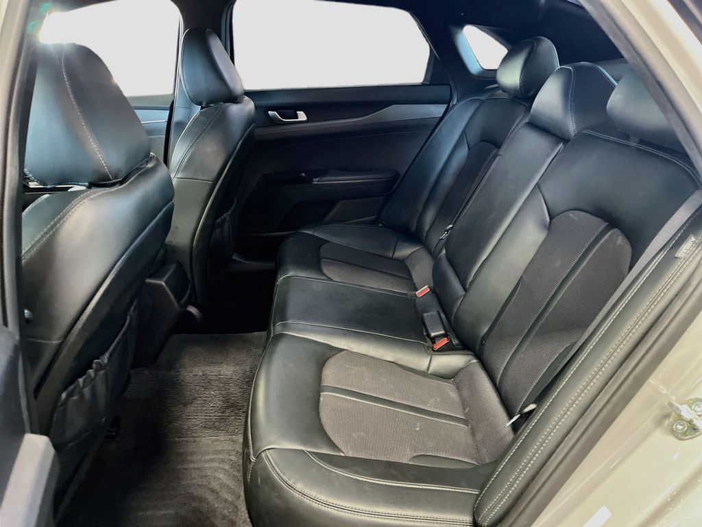 Used 2024 Wolf Gray Kia GT-Line image 26