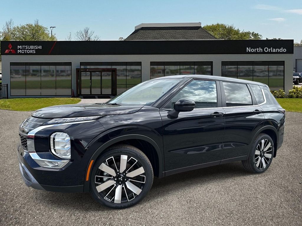 2026 Mitsubishi Outlander SE