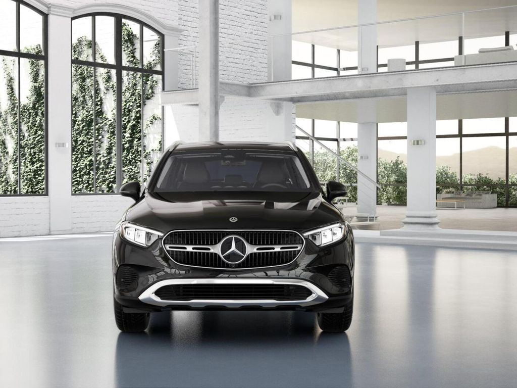 2025 Mercedes-Benz GLC 350 7