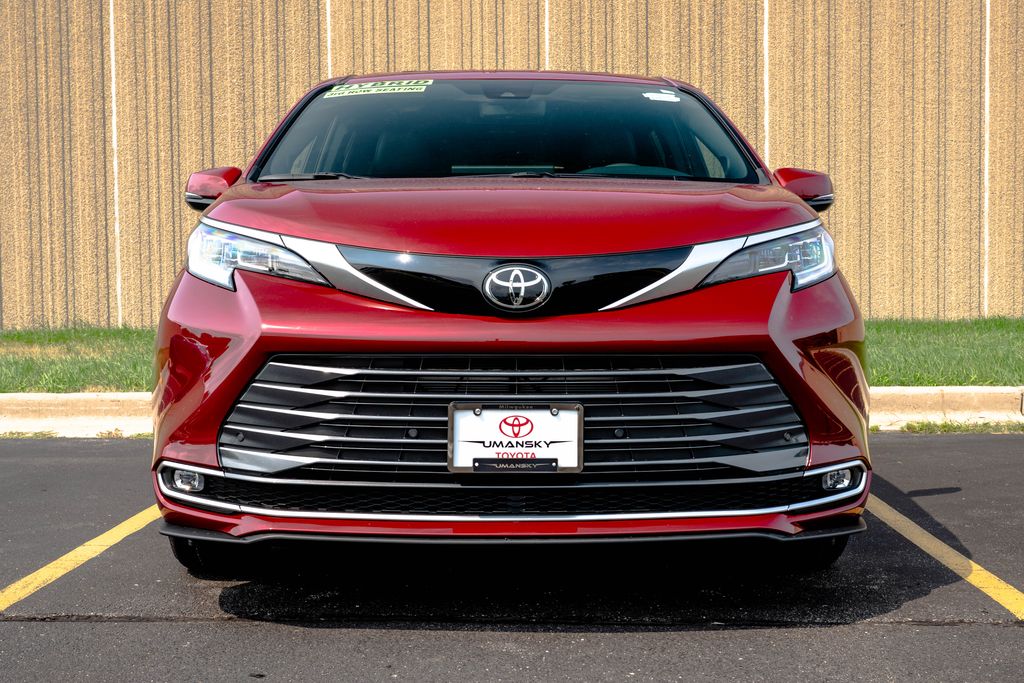 New 2026 Toyota Sienna Van