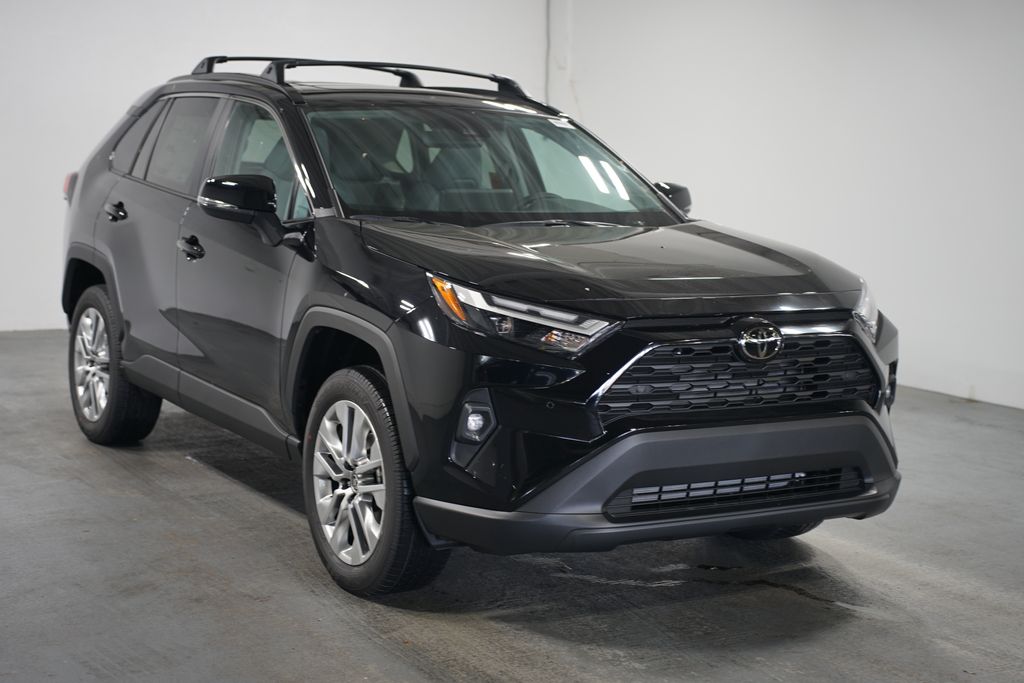 Thumbnail: 2025 Toyota RAV4 - 3