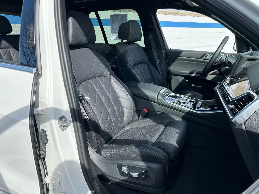 2024 BMW X5 xDrive50e 25