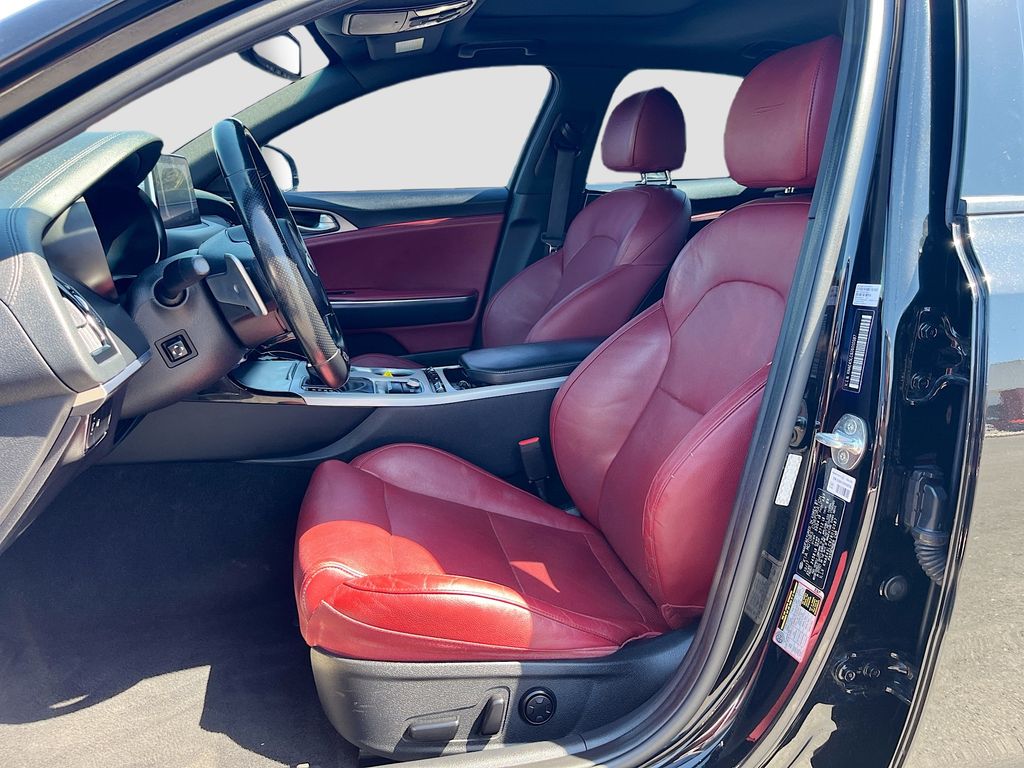Used 2018 Black Kia GT1 image 22