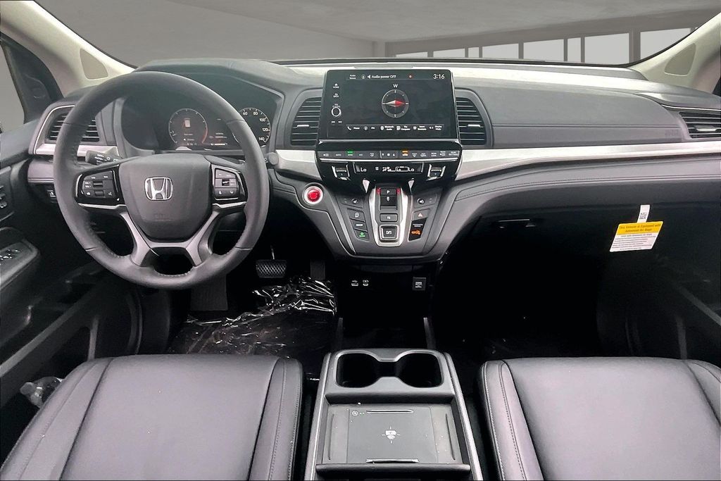 View vehicle photo 5