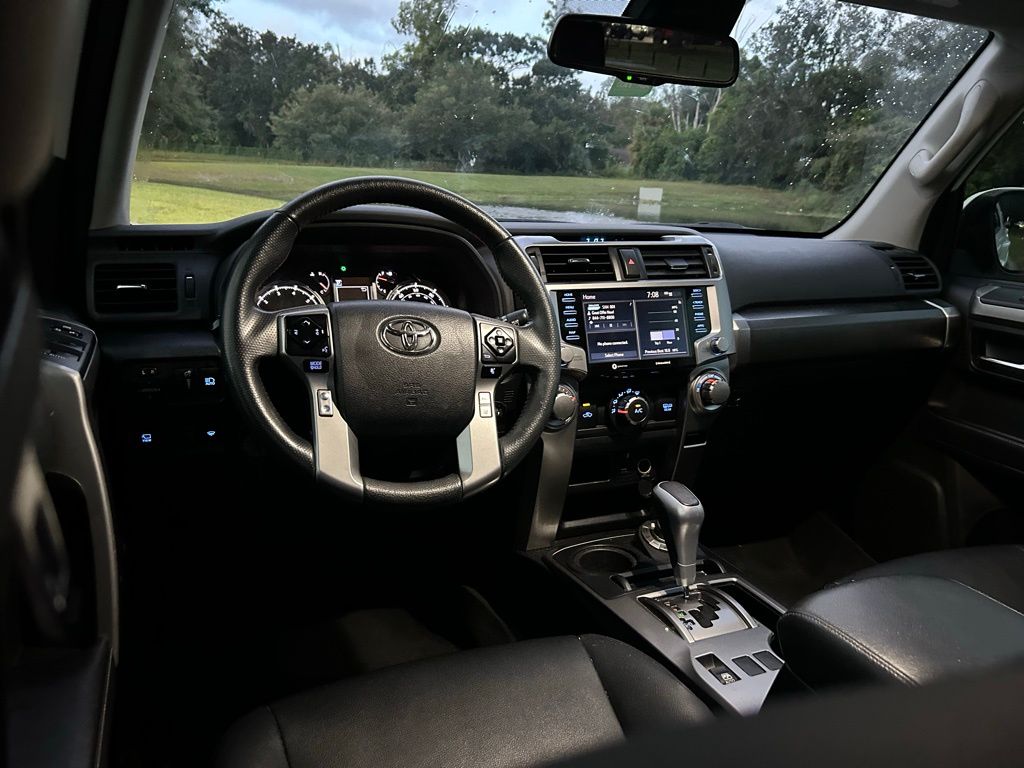 Thumbnail: 2022 Toyota 4Runner - 11