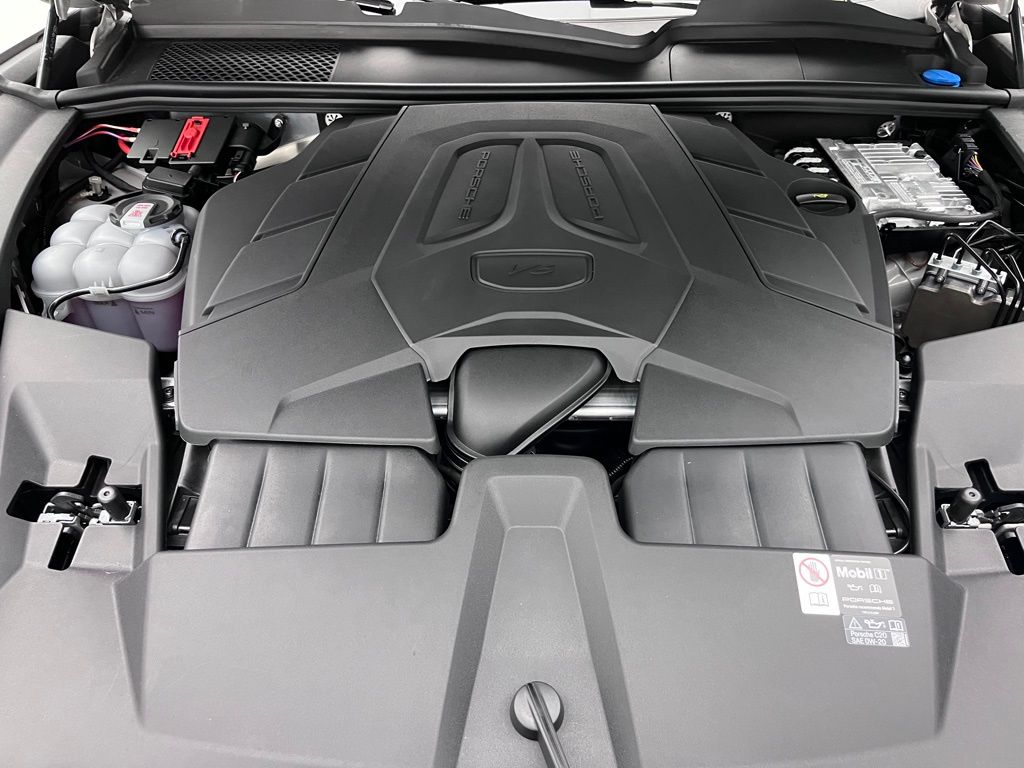 2025 Porsche   29