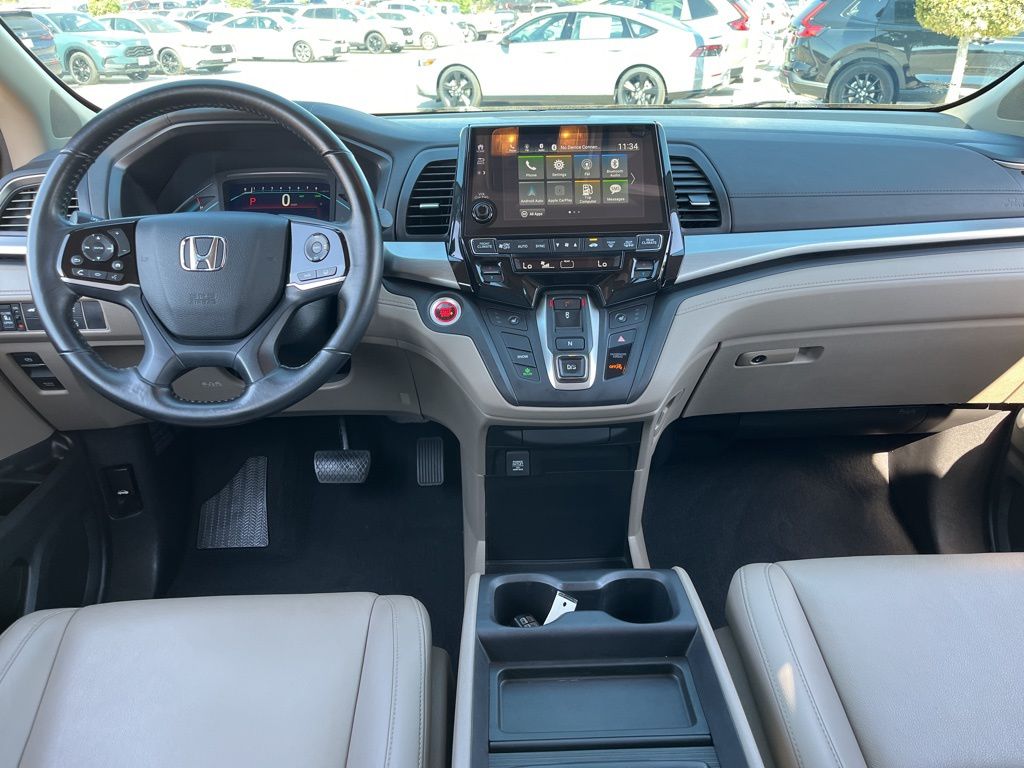 Thumbnail: 2018 Honda Odyssey - 16
