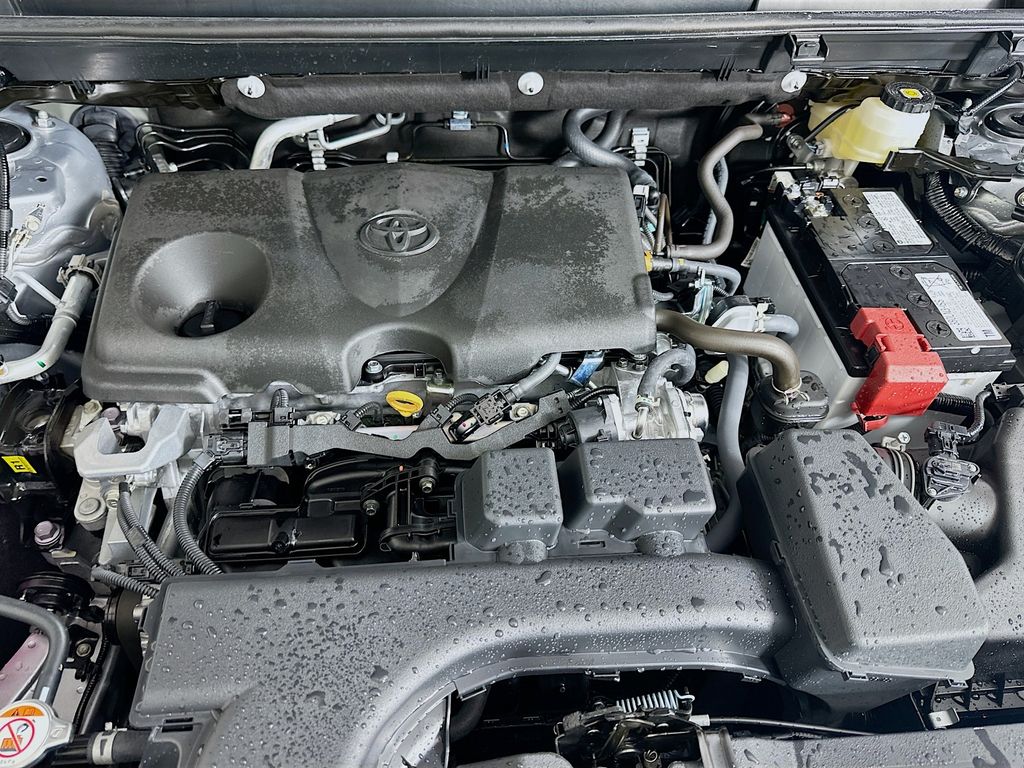 Thumbnail: 2025 Toyota RAV4 - 31