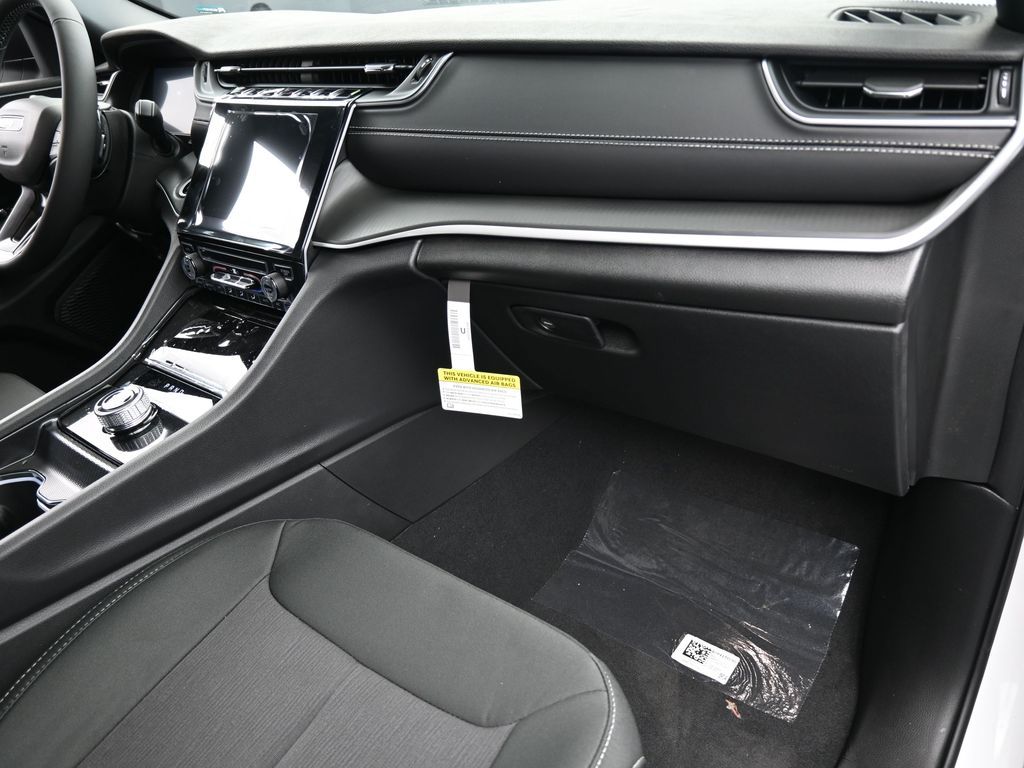 New 2025 Bright White Clearcoat Jeep Laredo image 43