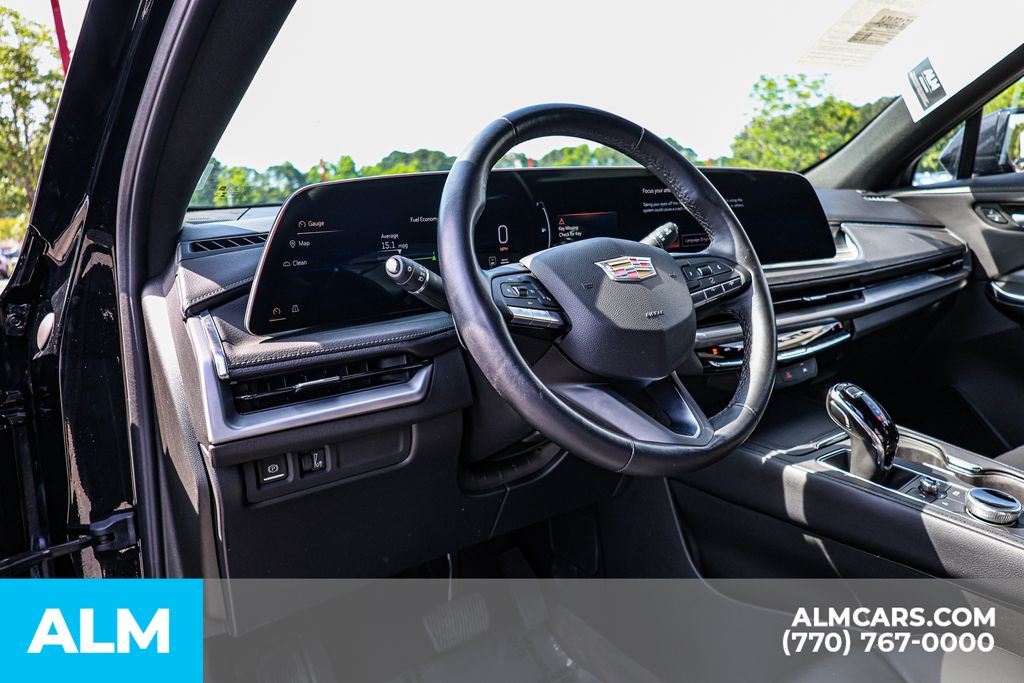 Used 2025 Black Cadillac Premium Luxury image 28