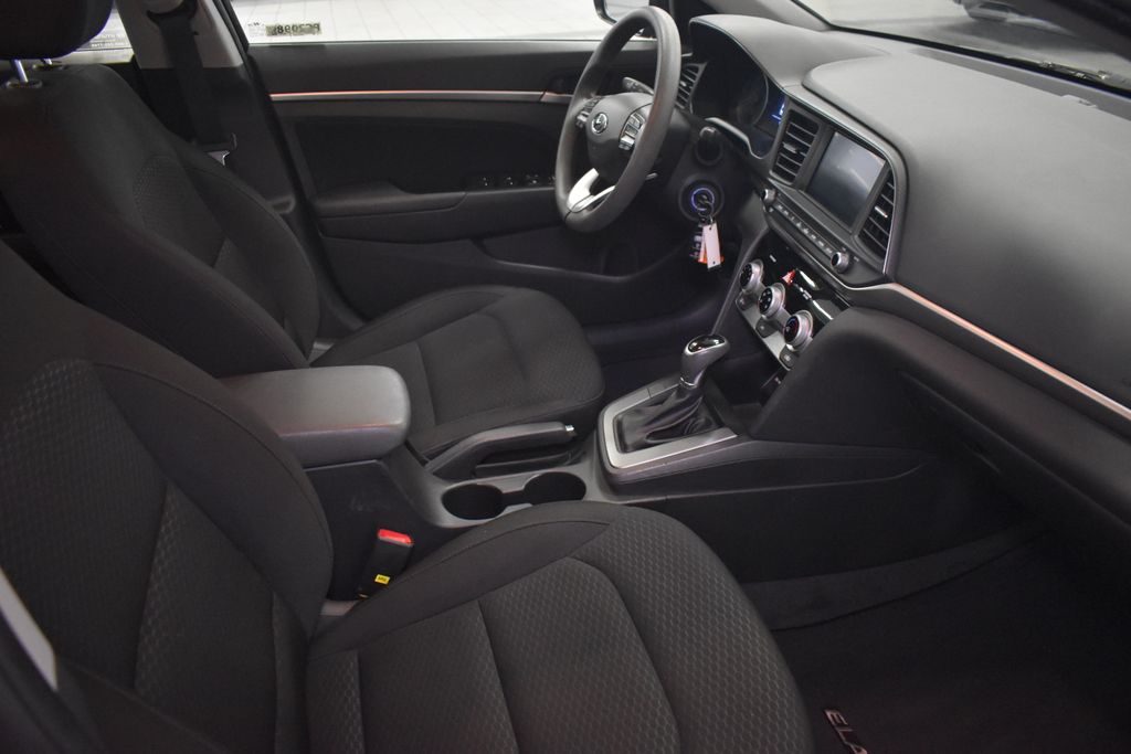 2019 Hyundai Elantra SEL 31