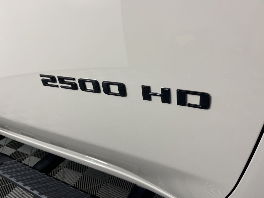 Thumbnail: 2026 Chevrolet Silverado 2500 - 10