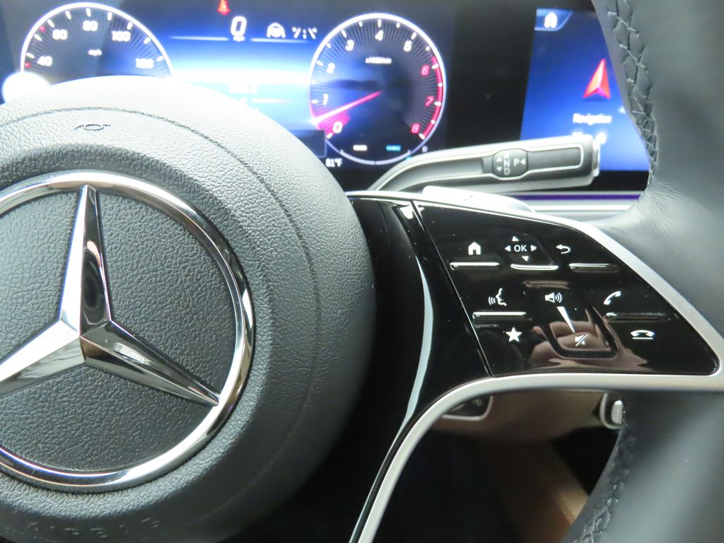 2024 Mercedes-Benz GLS 450 4MATIC 12