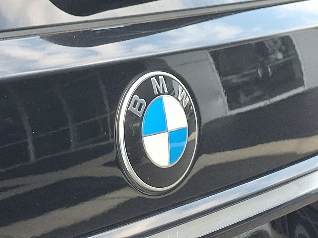 Thumbnail: 2023 BMW X7 - 30